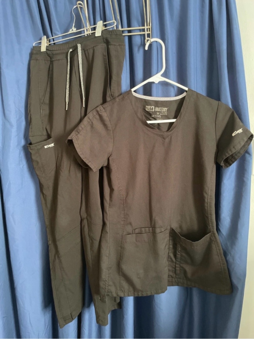 Grey’s Anatomy by Barco Scrub Set (Harper Pants & Cora Top)  women’s XXS